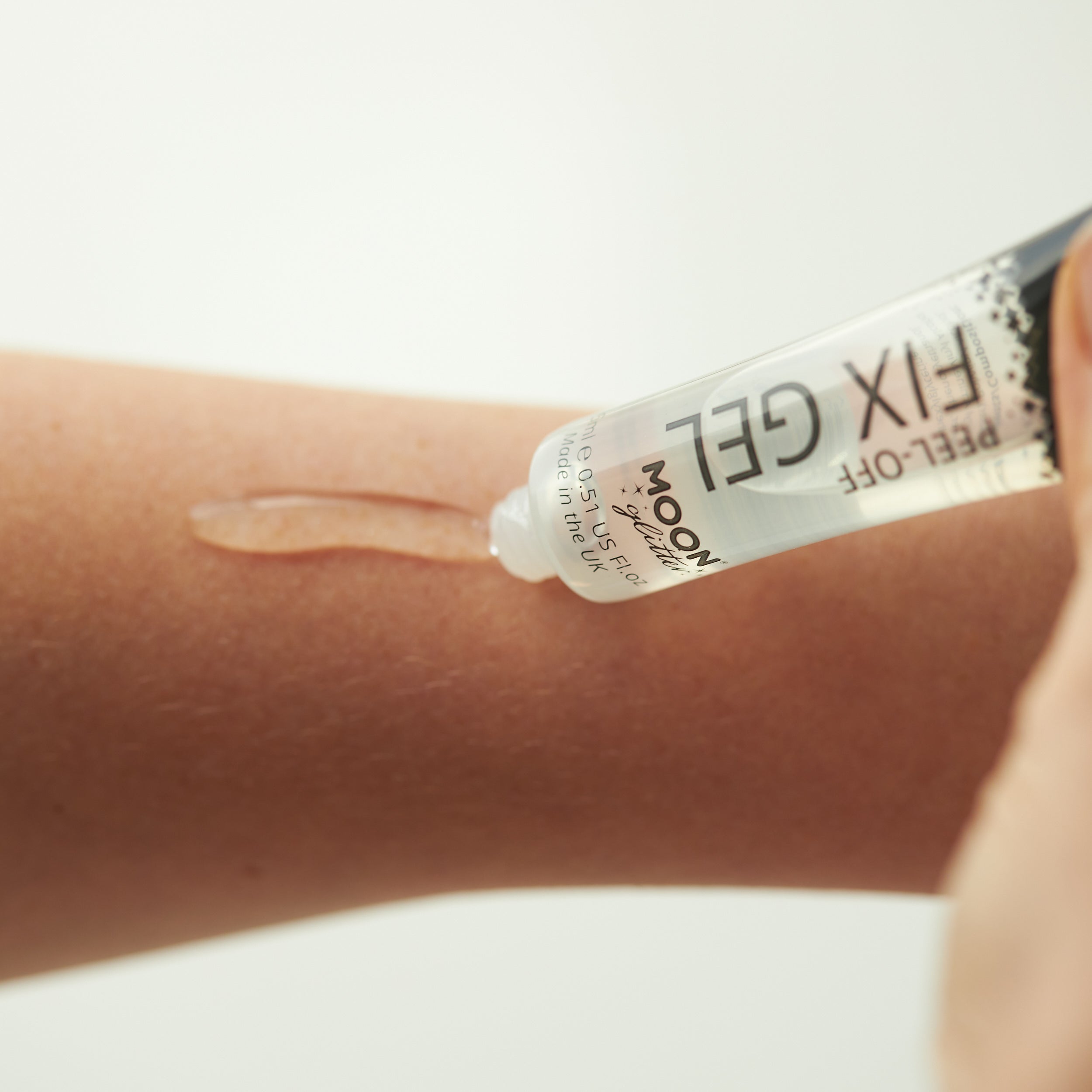 Peel-Off Glitter Fix Gel