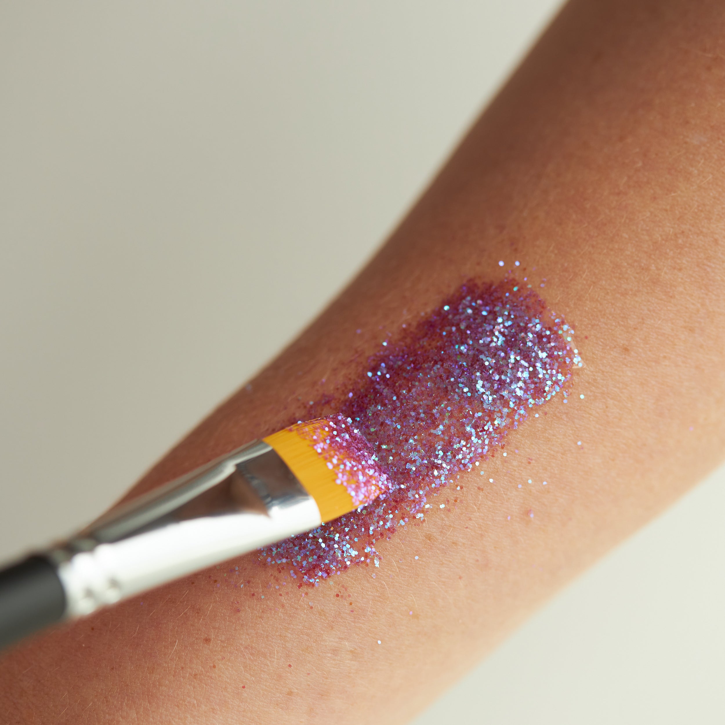 Peel-Off Glitter Fix Gel
